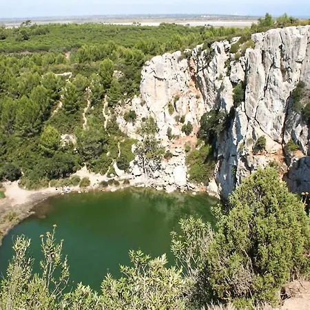 2 Bedroom Amazing In Pierre La Holiday home Saint-Pierre-la-Mer (Aude)
