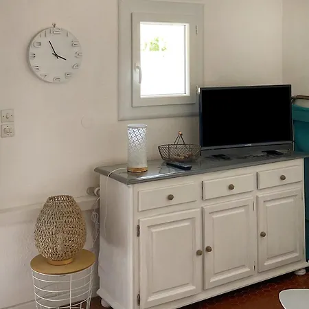 2 Bedroom Amazing In Pierre La Saint-Pierre-la-Mer (Aude)