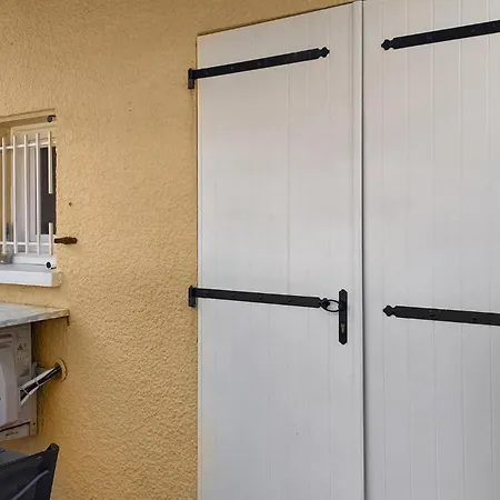 2 Bedroom Amazing In Pierre La Holiday home